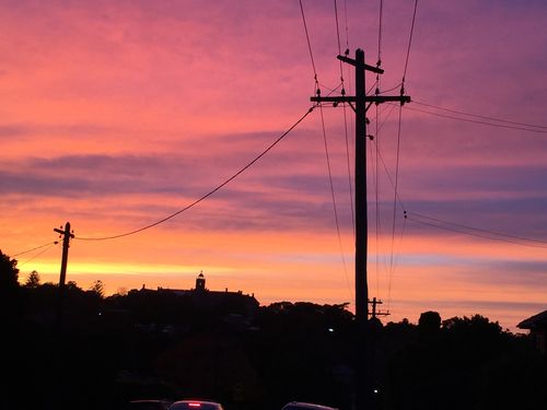 Sydney enjoyed a glorious sunrise this morning, but cool conditions are on the way.