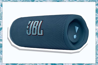 JBL Flip 6 portable speaker review