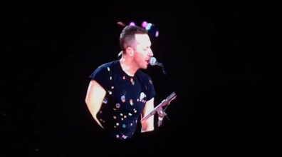 Coldplay's Chris Martin tears up on stage hours after learning of Taylor Hawkins' death