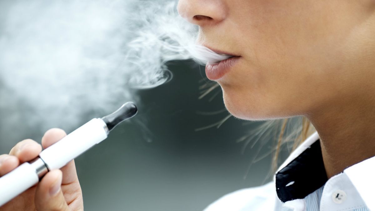 Passive smoking: how e-cigarettes stack up against real cigarettes - 9Coach