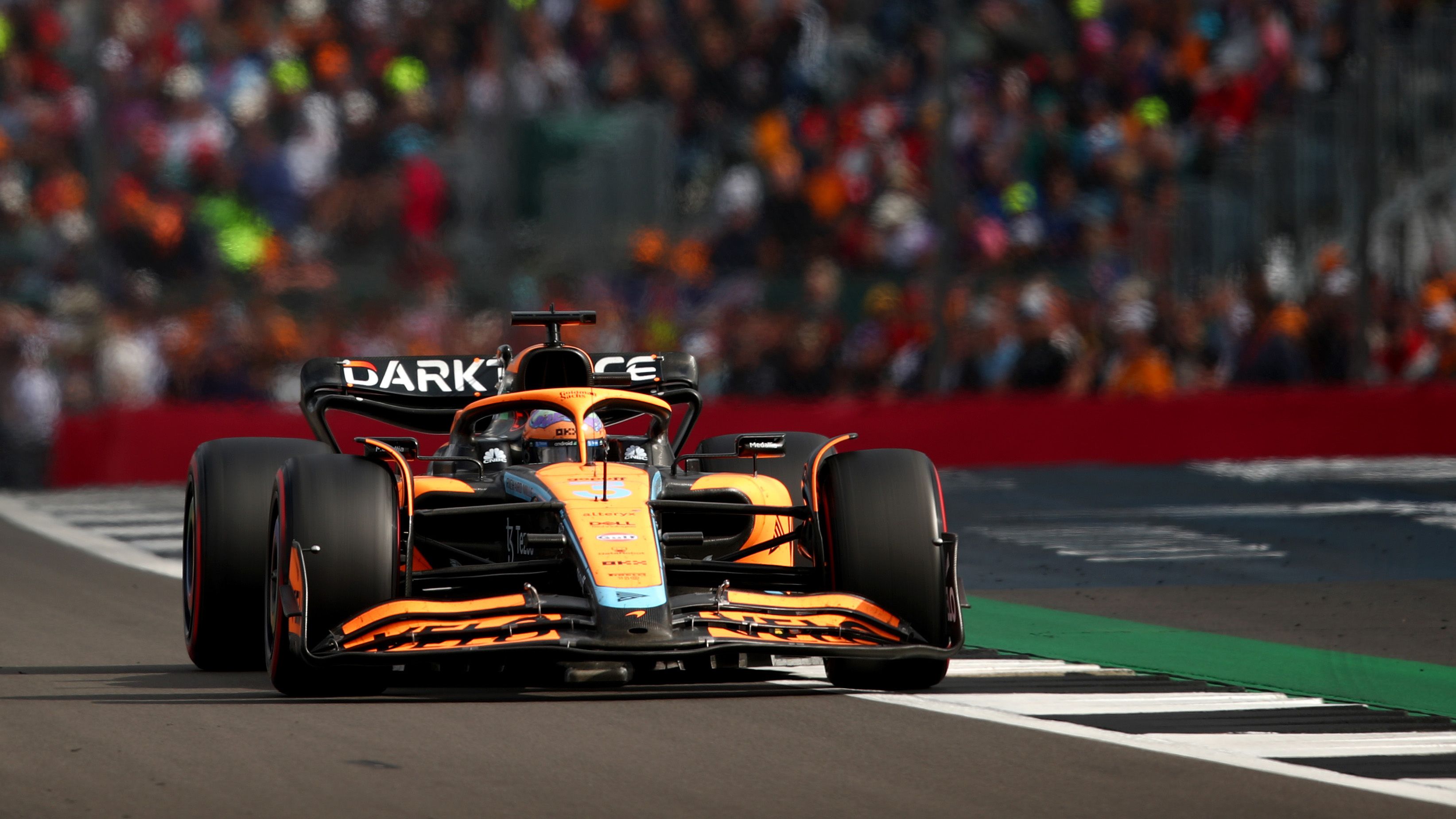 Pressure building on Daniel Ricciardo after 'lonely' British Grand Prix