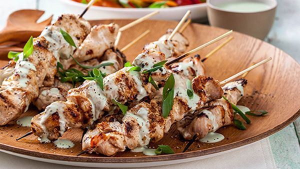 Creamy garlic chicken skewers by Praise