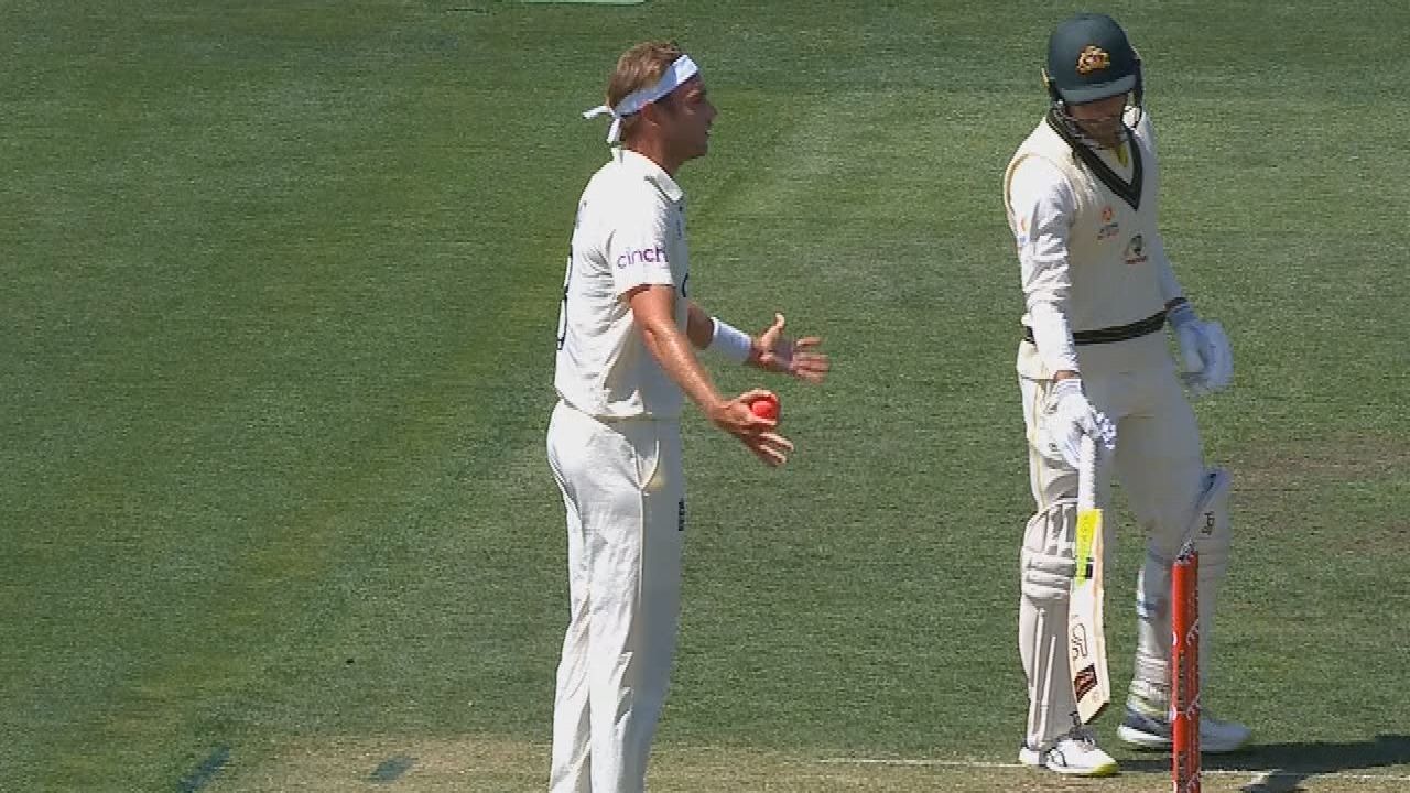 Fifth Ashes Test, day two LIVE: England's Ollie Robinson not fit to bowl as Australia resumes first innings in Hobart - Wide World of Sports