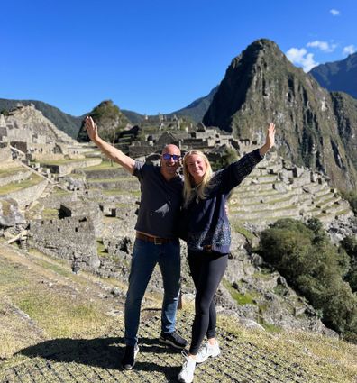 Jorrit and Jasmijn posing at Machu Picchu