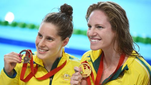 Emily Seebohm won gold in the 100m backstroke final in Glasgow, while Australia’s Belinda Hocking claimed the bronze.