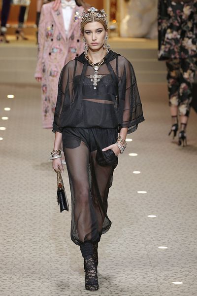 Hailey Baldwin at&nbsp;Dolce &amp; Gabbana A/W'18, Milan Fashion Week