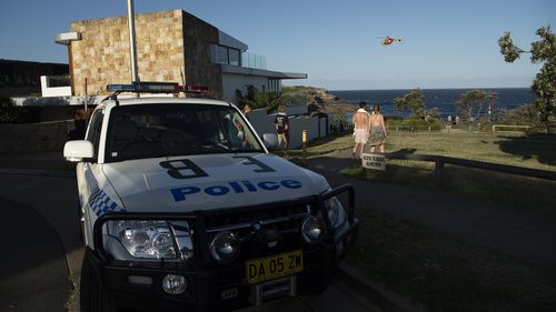 La policía fue llamada a la playa, cerca de Malabar, alrededor de las 4:30 p. m.