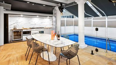 Melbourne city apartment for sale penthouse pool