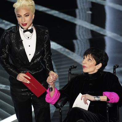 Lady Gaga Is Being Praised For Helping Liza Minnelli During The Oscars