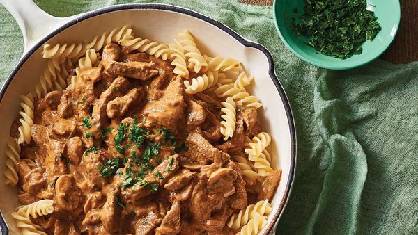 Classic beef stroganoff_recipe