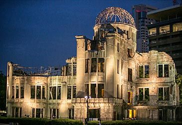What nuclear material was used in the bomb dropped on Hiroshima?