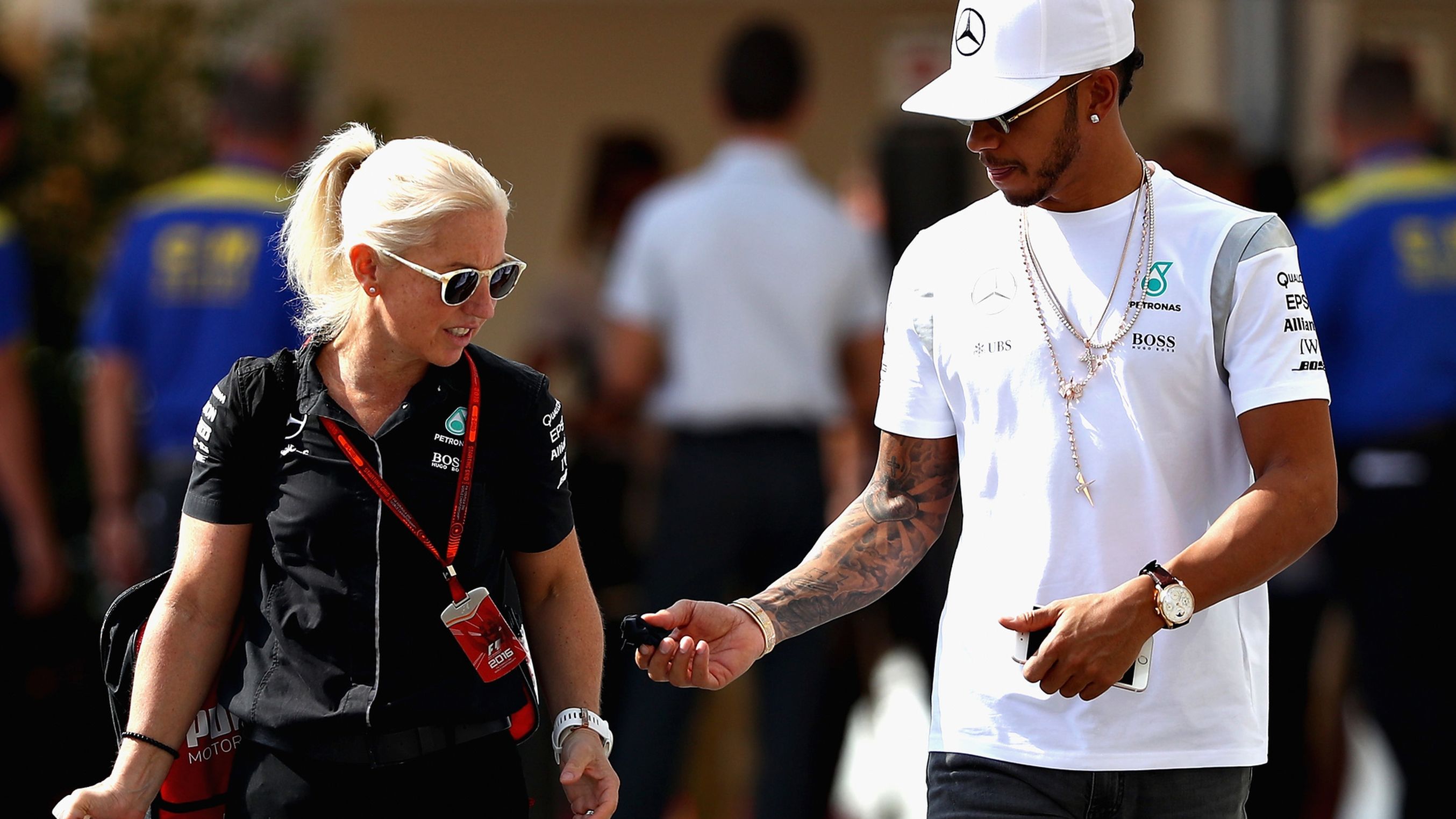 Angela Cullen (left) and Lewis Hamilton at the 2016 Abu Dhabi Grand Prix.