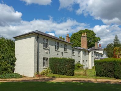 Frogmore Cottage main image.