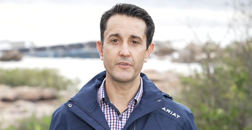 O primeiro-ministro de Queensland, David Crisafulli, pediu aos residentes das regiões afetadas que permaneçam vigilantes, já que mais chuvas fortes são esperadas nos próximos dois dias.