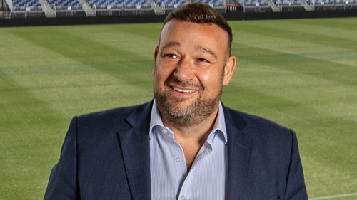 A estrela da AFL, Scott Pendlebury, iniciou uma ação legal contra seu ex-empresário, Jason Sourasis (foto).