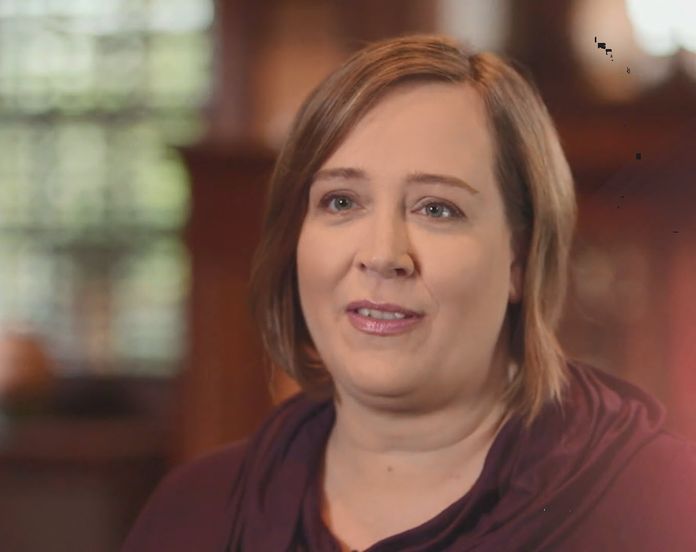 Woman Switched At Birth Opens Up 30 Years After She Was Swapped 9honey