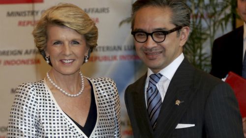 Foreign Minister Julie Bishop with her former Indonesian counterpart, Marty Natalegawa. (AAP)