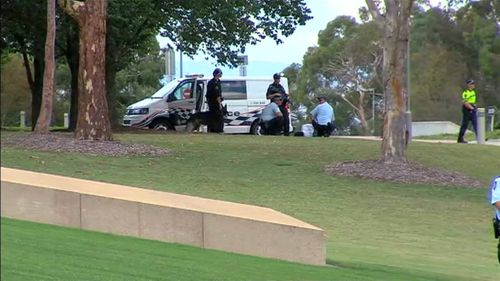 The man reportedly tried to enter the Ministerial wing of Parliament House in Canberra. (9NEWS)