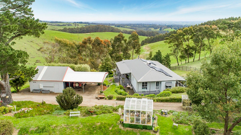 Property for sale in country Victoria that is perfect for teenagers.