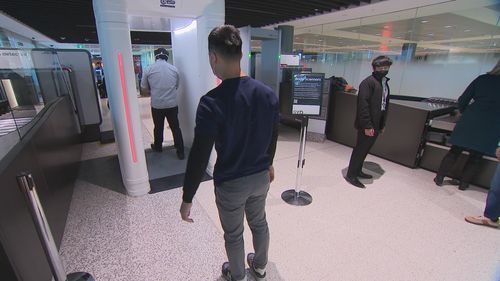 The new 3D scanner at Sydney Airport means there's no need to take out liquids or laptops for passengers flying Qantas domestically.