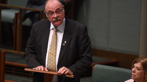 Warren Entsch introduces the bill to parliament. (AAP)