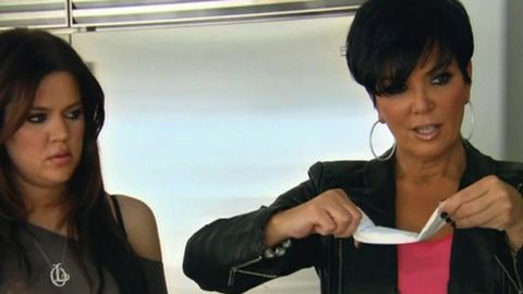 Mamma Kardashian can’t control her bladder!