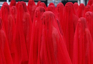 Where did Spencer Tunick's "nude" carpark photoshoot take place?