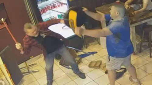 La rissa è scoppiata ieri sera in una pizzeria di Brunswick.