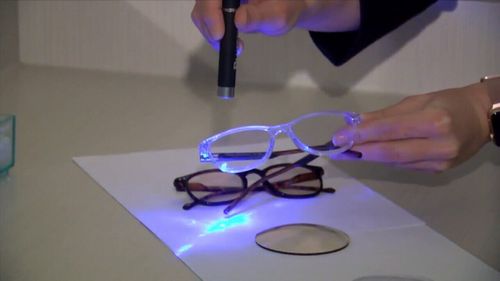 News Australia blue light blocking lenses optometrists scientific evidence 