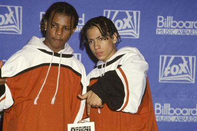Chris Kelly from Kriss Kross<br><br>Chris "Mac Daddy" Kelly from ‘90s rap group Kriss Kross battled drug addictions throughout his career and sadly died last year at the age of 34. <br _tmplitem="16"><br _tmplitem="16">