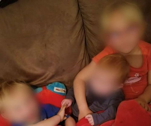 Les enfants orphelins - une fillette de cinq ans et ses petits frères, âgés d'un et deux ans seulement - ont été bloqués pendant 55 heures après un accident d'horreur à Kondinin, en Australie occidentale, le jour de Noël.