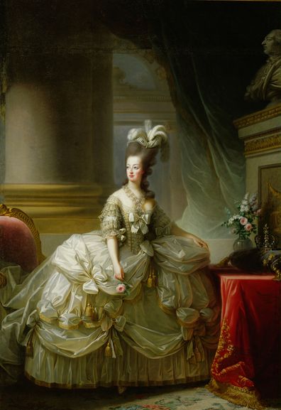 Marie Antoinette's exquisite jewels go under the hammer