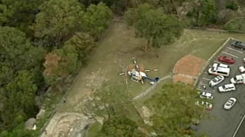 Teen dies after 30m fall from Blue Mountains lookout