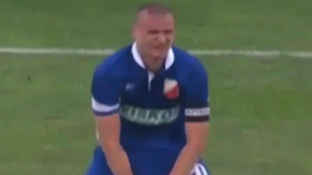 Football player bursts into tears after referee shows him red card
