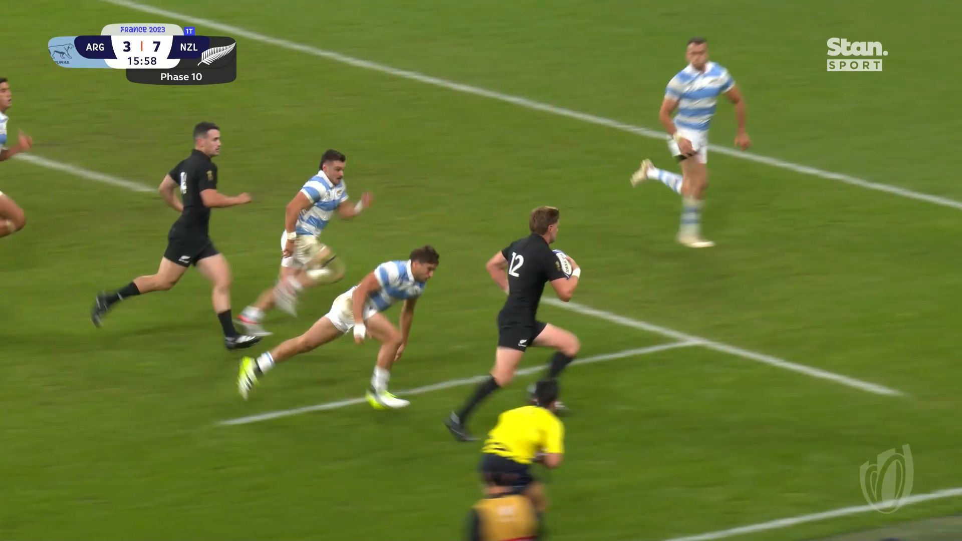 All Blacks' 'alpha' move stuns fans in Rugby World Cup semi-final as they choose to play with just 14 men