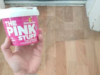UK woman uses The Pink Stuff cleaning product on lino floors with  incredible results