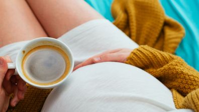 Starbucks employee refuses pregnant woman caffeine