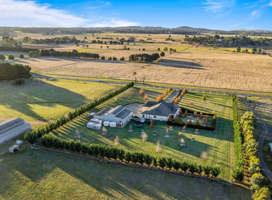 Sprawling property in The Block's Macedon Ranges with its own pizzeria and giant outdoor chess set expected to sell for $2.5 million.