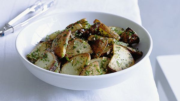Potatoes sauteed with garlic and walnut oil