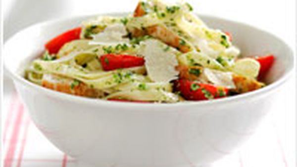 Fettuccine with grilled chicken and coriander