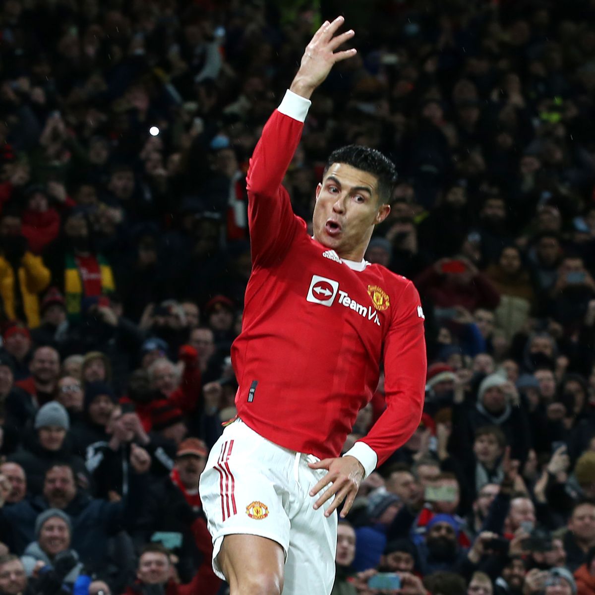 Ronaldo scores 100th Premier League goal as Man Utd star brings up century  against Arsenal