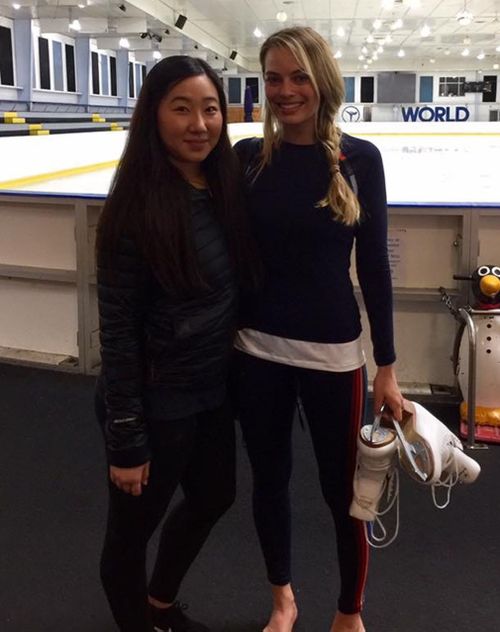 Margot Robbie and her skating mentor Tina Wang. (9NEWS)