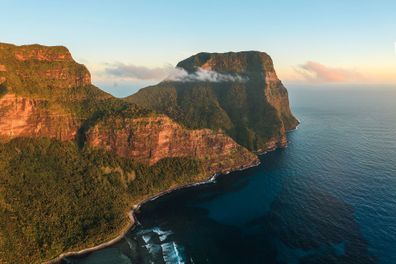 Why only 400 people at a time can visit lord howe island in australia