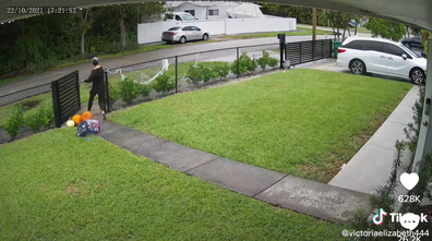 Mum shares petrifying video of moment toddler makes a run for busy road.