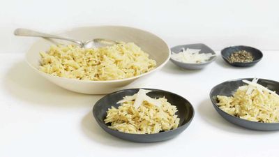 Recipe: <a href="http://kitchen.nine.com.au/2017/07/06/11/33/cheesy-orzo-with-garlic-and-black-pepper" target="_top">Cheesy orzo pasta with garlic and black pepper</a><br />
<br />
More: <a href="http://kitchen.nine.com.au/2016/06/07/02/51/lunches-in-under-15-minutes" target="_top">15 minute meals</a>