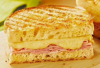 Coon cheese and ham toasted sandwich (Saputo)