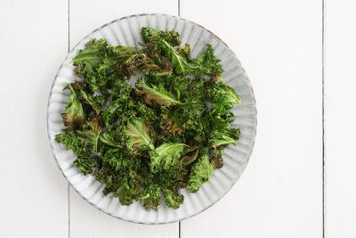 Kale chips = 50 calories a serving