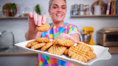 Jane de Graaff cooks three-ingredient peanut butter cookies