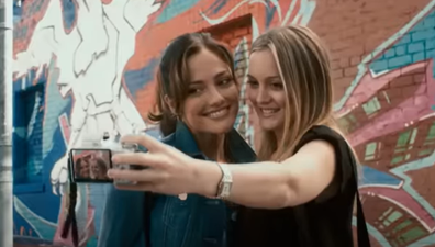 Leighton Meester, Minka Kelly 