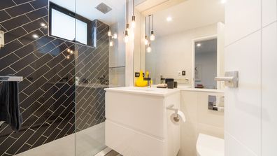 What you need to know about shower screens before a bathroom renovation